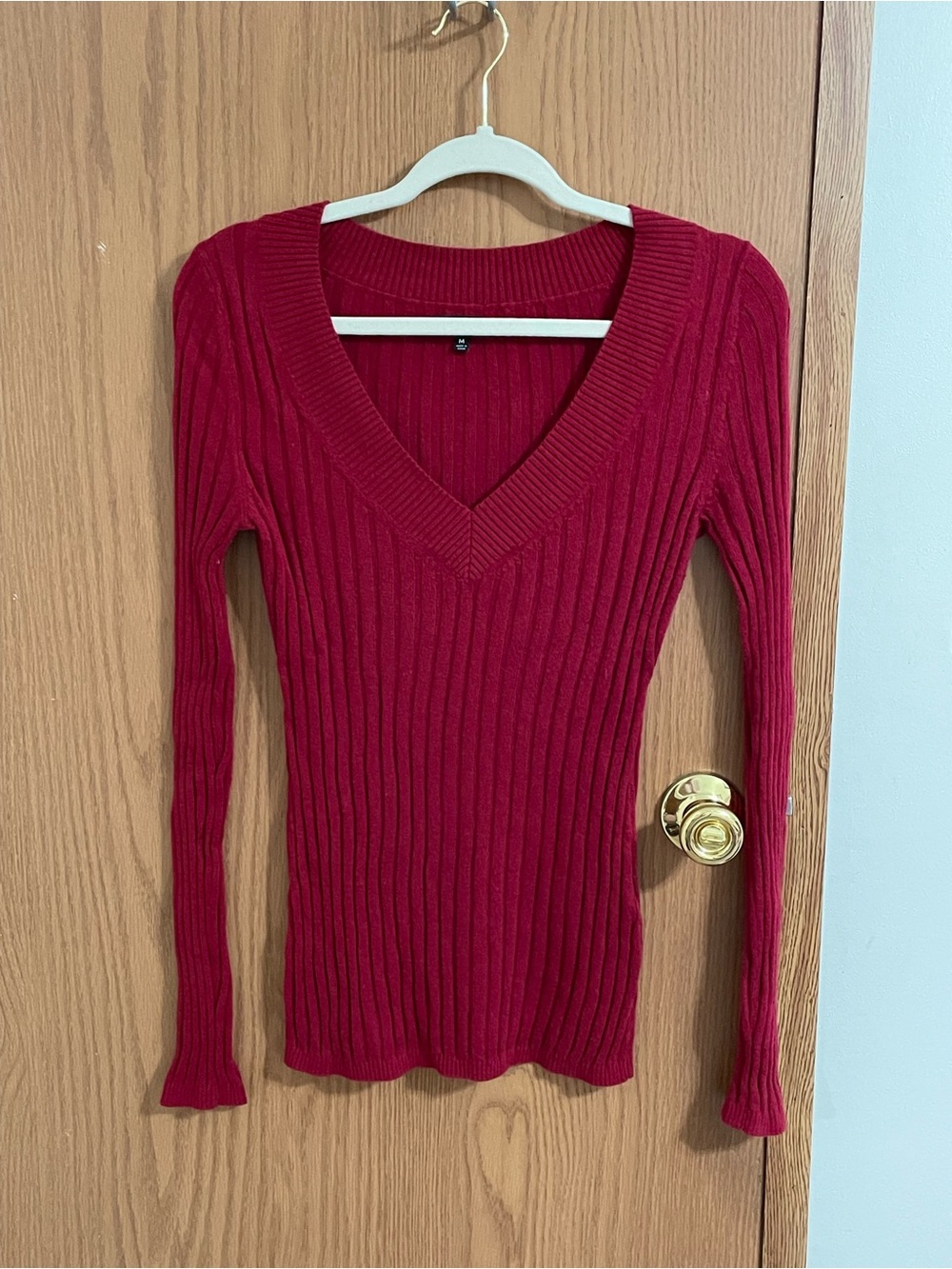 Express Ribbed V-Neck Women’s Sweater - Red